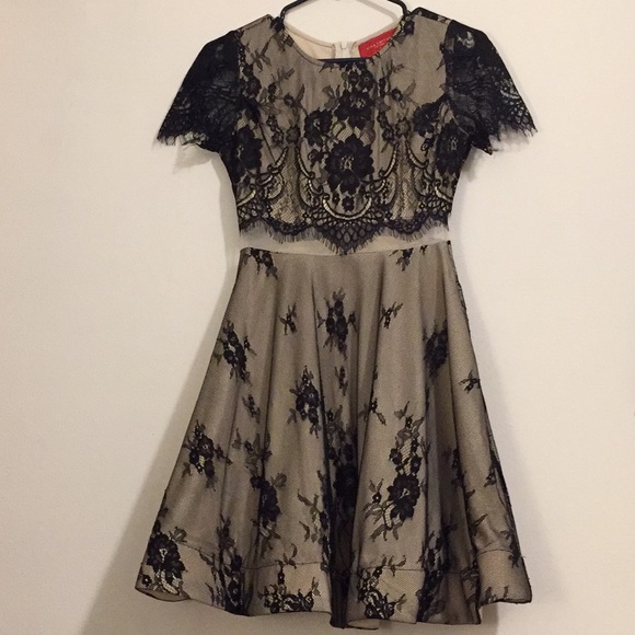 Akira formal dress with see through mesh waist - Picture 1 of 6